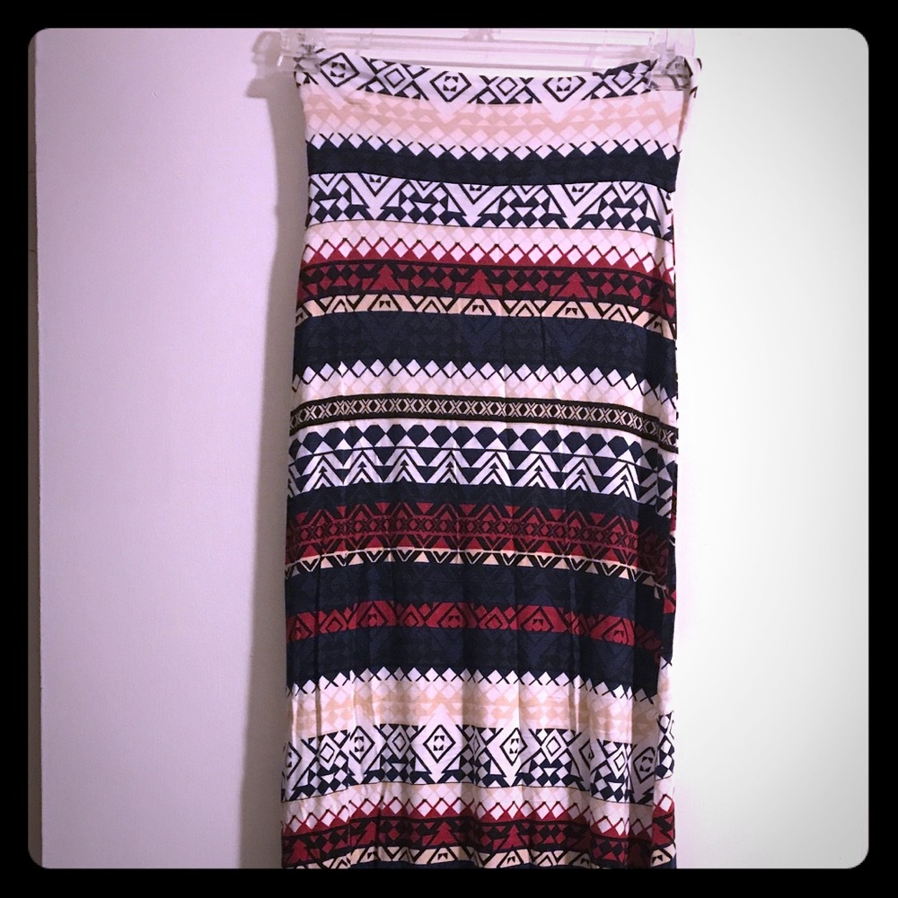 Cute maxi skirt! ⭐️